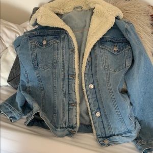 Jean Jacket w/ Faux Fur Collar